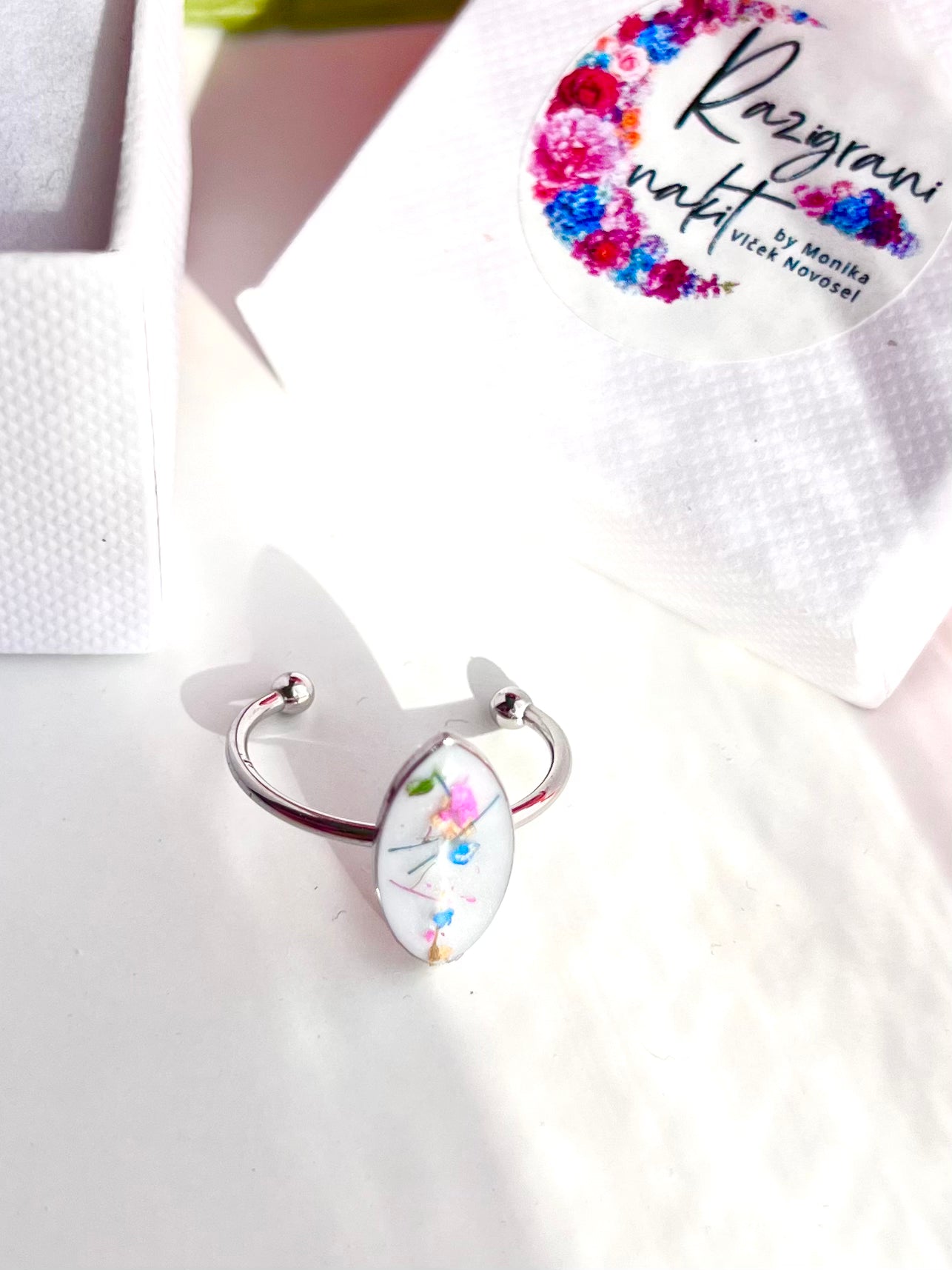 Ring 03