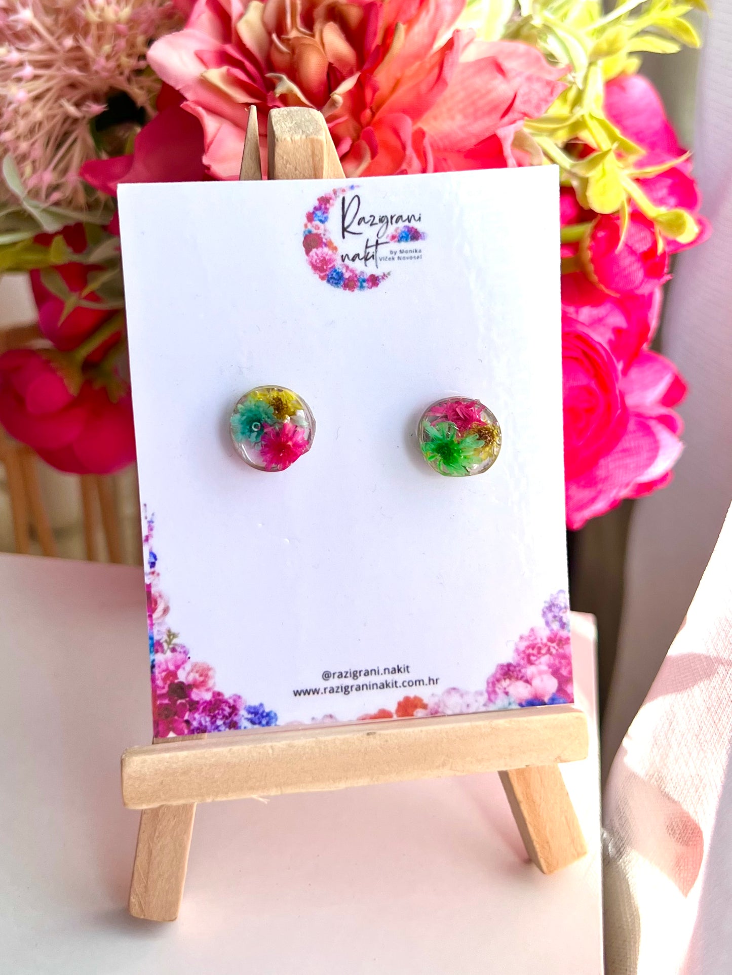 Bloom Stud 01