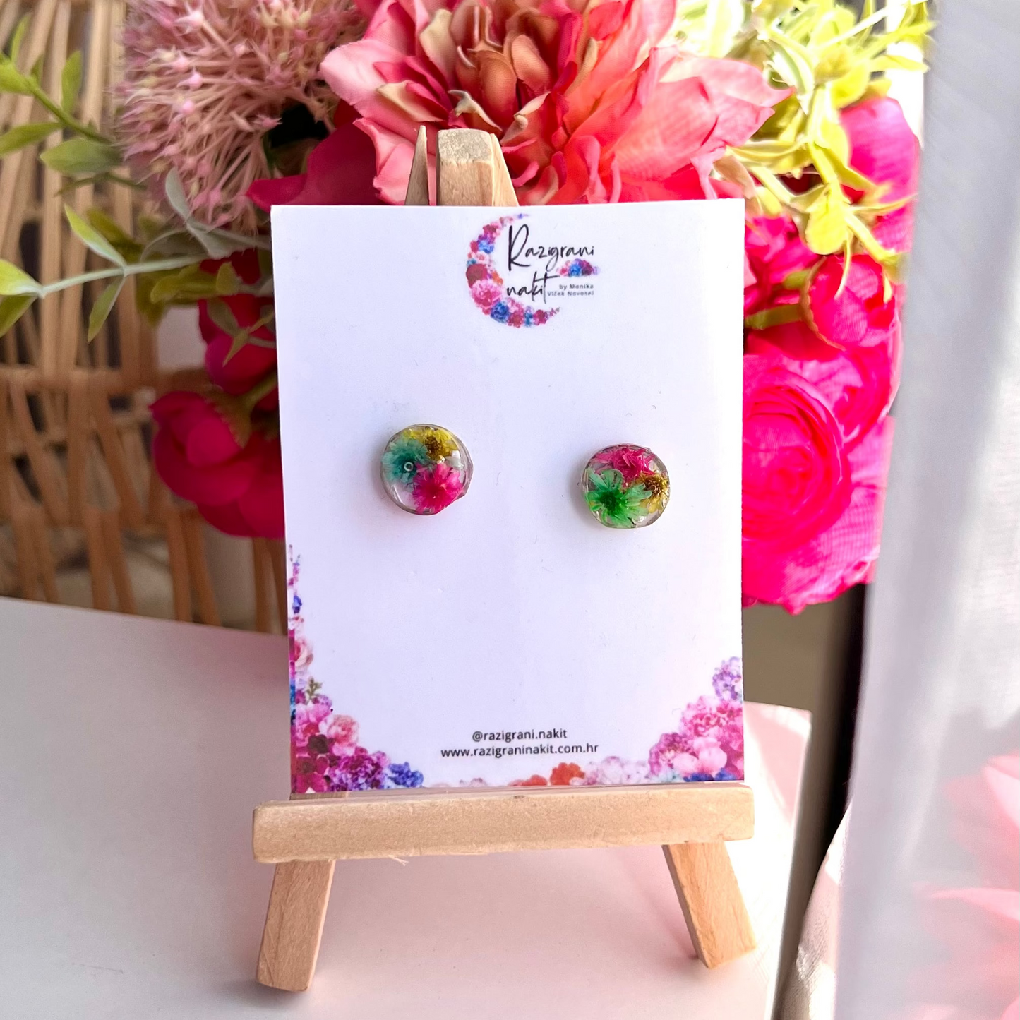 Bloom Stud 01