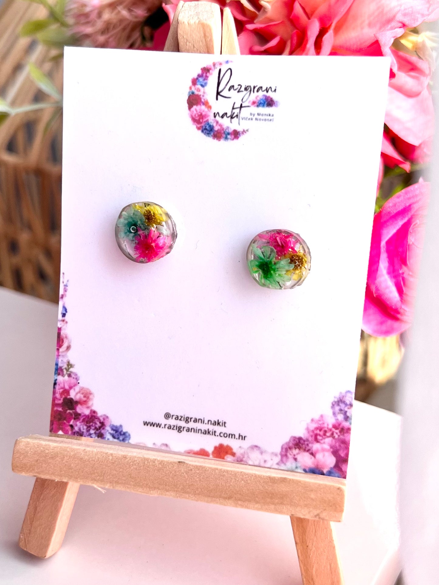 Bloom Stud 01